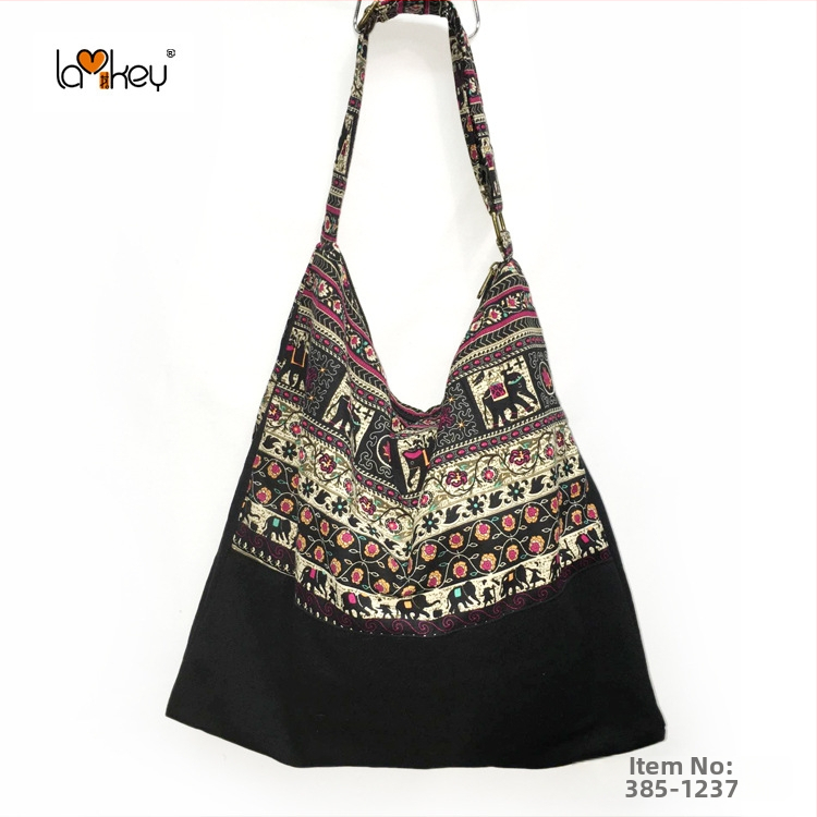 Női váll-táska etnikus stílussal, pamut anyag, csíkos minta, cipzáras nyitás, pamut bélés