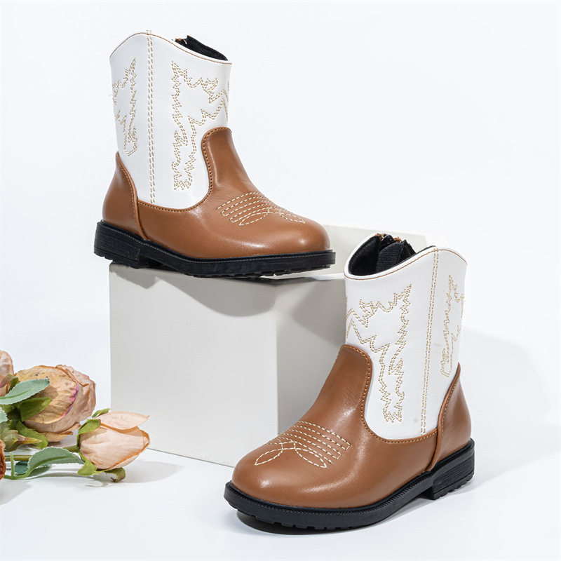 Gyerekeknek készült divatos bakancsok, brit stílus, alacsony szárú, gumitalppal, magasság növelő, légáteresztő; 7–16 éveseknek; téli, tavaszi és őszi szezonra.