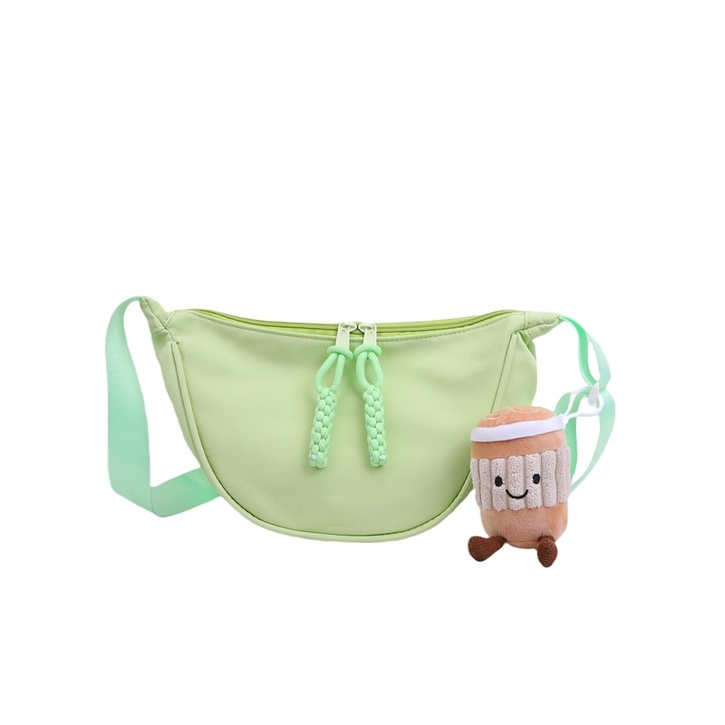 Crossbody Dumpling taška, nylon, horizontálny štvorec tvar, zips otvorenie, vnútorné vrecká so skrytým zipsom a vreckom na telefón