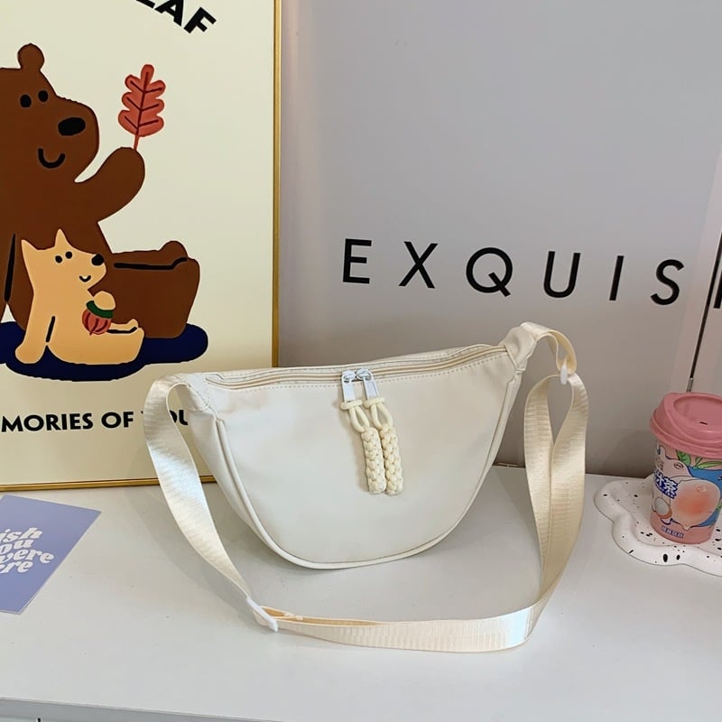 Crossbody Dumpling taška, nylon, horizontálny štvorec tvar, zips otvorenie, vnútorné vrecká so skrytým zipsom a vreckom na telefón