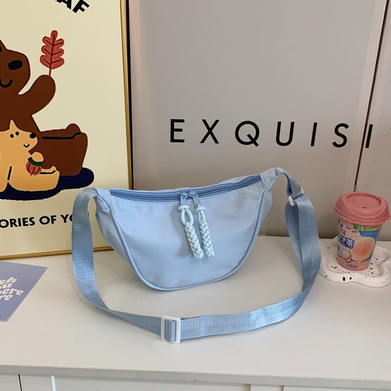 Crossbody Dumpling taška, nylon, horizontálny štvorec tvar, zips otvorenie, vnútorné vrecká so skrytým zipsom a vreckom na telefón