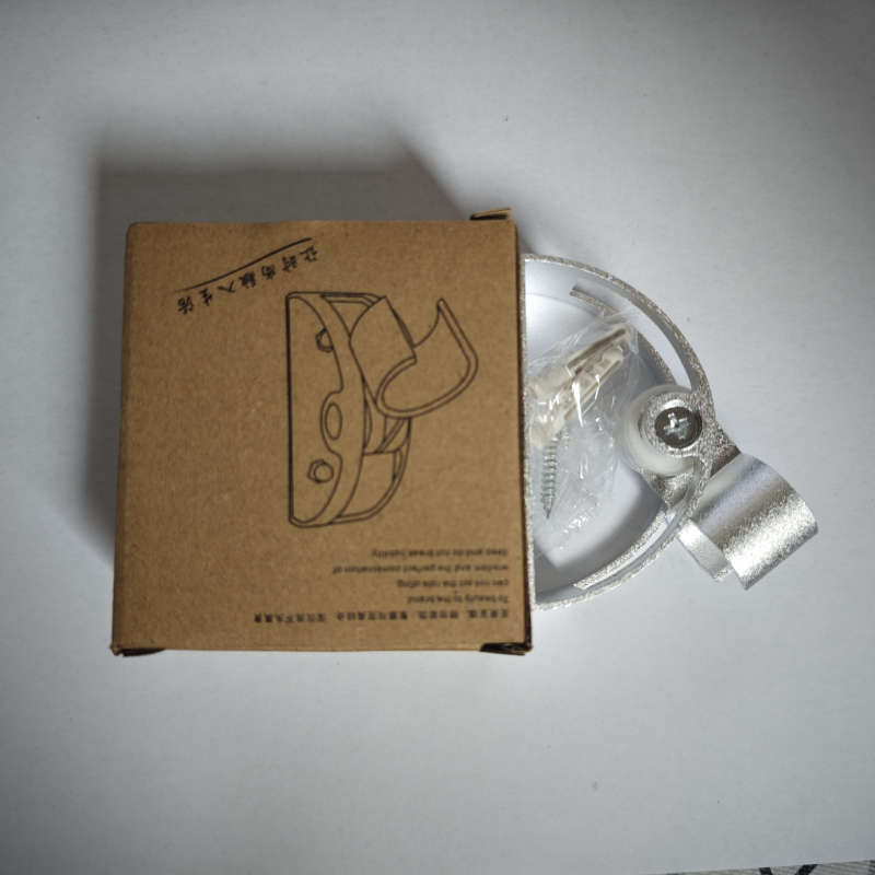 Držiak na sprchovú hlavu z leteckého hliníka, bez vŕtania, na stenu, brúsený povrch, moderný minimalistický štýl