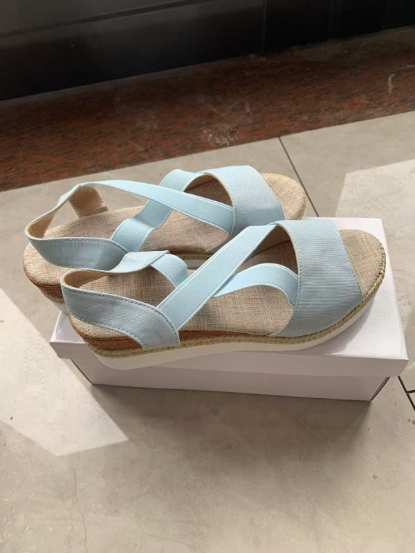 Sandale romane pentru femei, vârf în formă de gură de pește, partea superioară din plasă, talpă din cauciuc, toc înclinant 3–5 cm, curea elastică