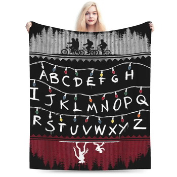 Cuvertură cu imprimeu litere, poliester moale, stil european-american, primăvară și toamnă, micșorare 2–4%, personalizare disponibilă