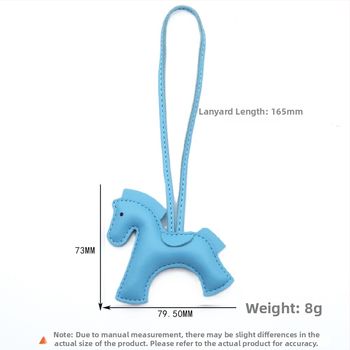 PU δερμάτινο κρεμαστό με μοτίβο αλόγου — Χειροποίητο, στυλ αξεσουάρ για τσάντες και αυτοκίνητα, Άνοιξη 2025