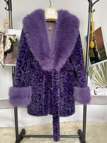 Palton din blană artificială cu guler de blană, decolteu în V, siluetă cu talie accentuată, lungime medie 65-80 cm