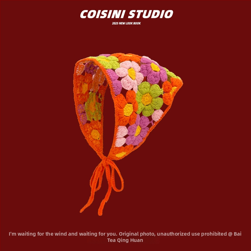 Édes fonott virágos hajgumi kockás mintával, háromszög sál-stílus, 2025 tavasza