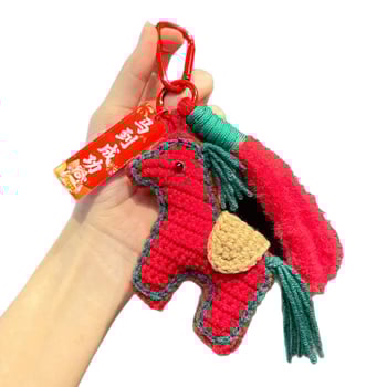 Kľúčenka – Rok Koňa, ručne háčkovaná z vlneného vlákna, roztomilý štýl