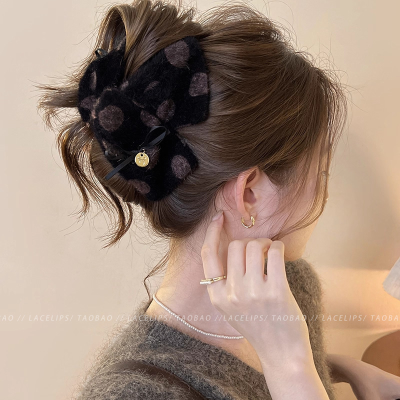 Леопардов принт клип за коса с панделка и форма на акула, ръчна изработка, кадифена и сатенена материя