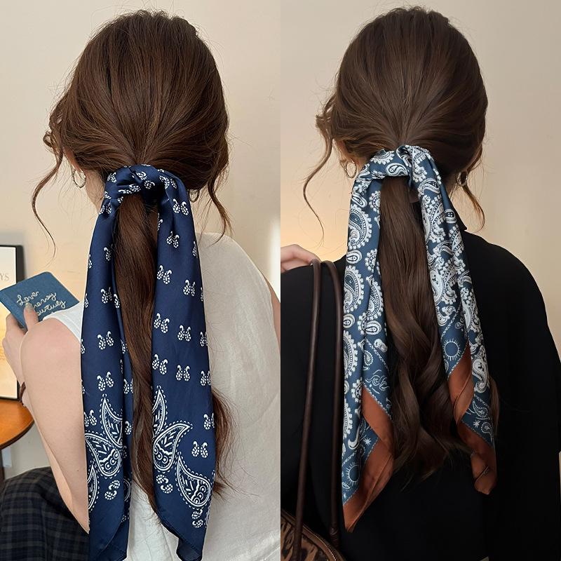 Μεταξωτό τετράγωνο φουλάρι με καρό μοτίβο και ανθώδες σχέδιο – γυναικείο αξεσουάρ κεφαλής, έμπνευση κορεαϊκού/ιαπωνικού στυλ