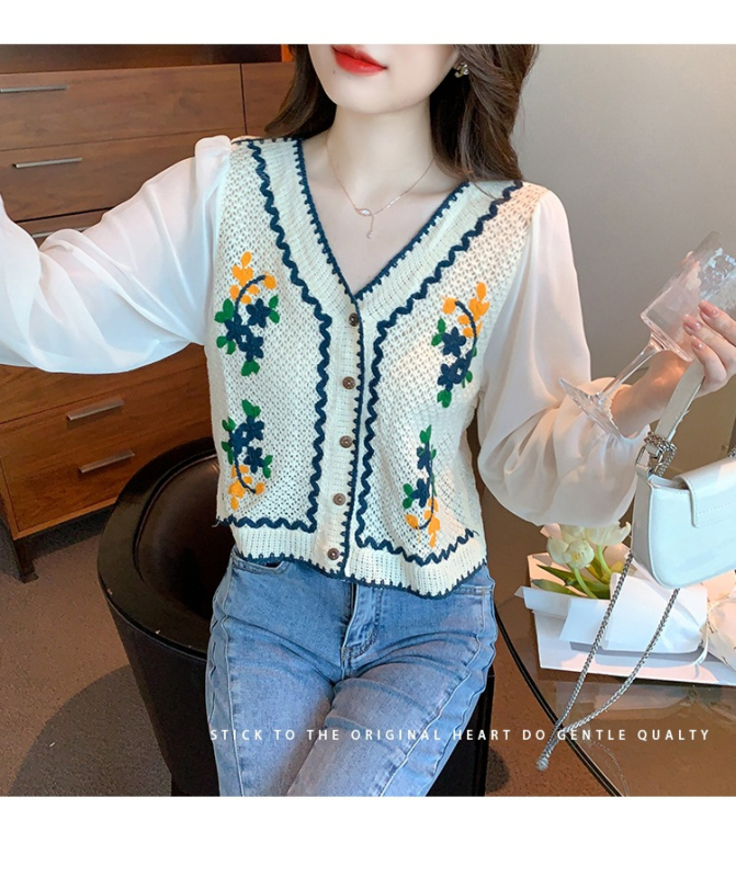 Βαμβακερή ζακέτα με κεντημένο φλοραλ μοτίβο, V-λαιμό, μανίκια φανάκι, σύντομο μήκος