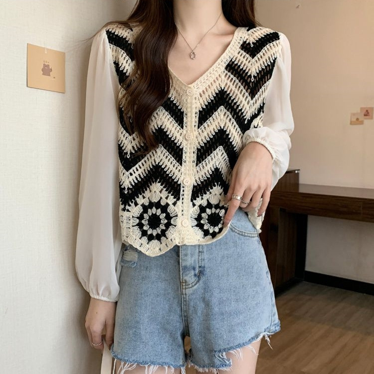 Βαμβακερή ζακέτα με κεντημένο φλοραλ μοτίβο, V-λαιμό, μανίκια φανάκι, σύντομο μήκος