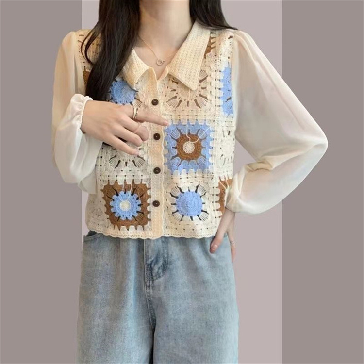 Βαμβακερή ζακέτα με κεντημένο φλοραλ μοτίβο, V-λαιμό, μανίκια φανάκι, σύντομο μήκος