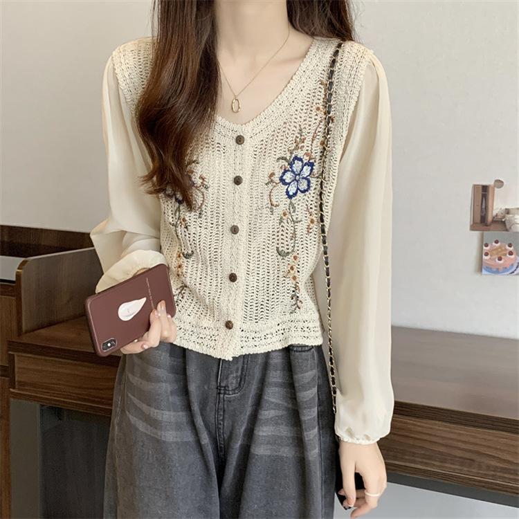 Βαμβακερή ζακέτα με κεντημένο φλοραλ μοτίβο, V-λαιμό, μανίκια φανάκι, σύντομο μήκος