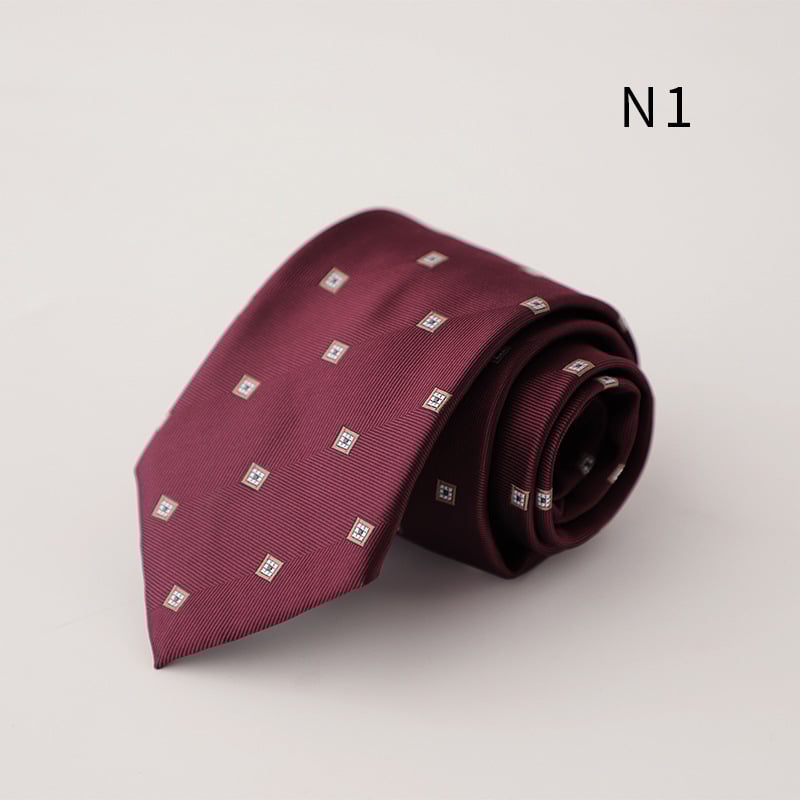 Γραβάτα από πολυεστέρα με ζακάρτ ρίγες; ύφανση ζακάρντ; επένδυση πολυεστέρα; στυλ επιχειρηματικό