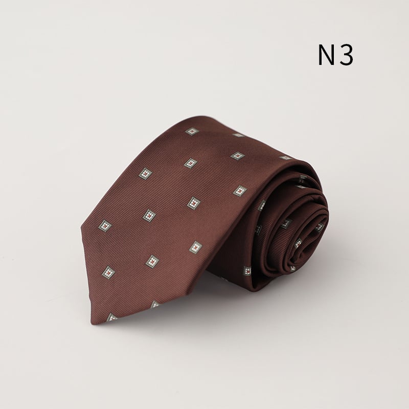 Γραβάτα από πολυεστέρα με ζακάρτ ρίγες; ύφανση ζακάρντ; επένδυση πολυεστέρα; στυλ επιχειρηματικό