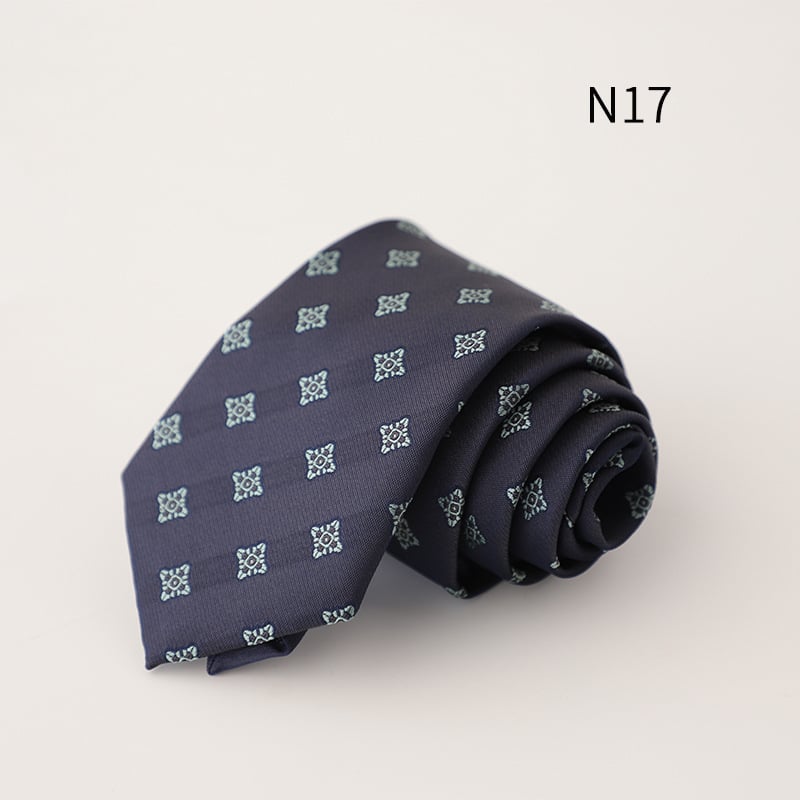 Γραβάτα από πολυεστέρα με ζακάρτ ρίγες; ύφανση ζακάρντ; επένδυση πολυεστέρα; στυλ επιχειρηματικό