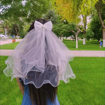 Νυφική διακόσμηση κεφαλής με διπλό στρώμα υφάσματος, μινιμαλιστικό γυναικείο στυλ, σχεδίαση φιόγκου