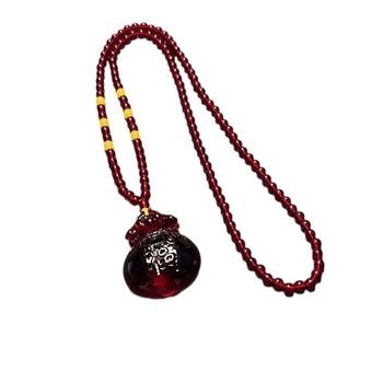 Colier cu design geometric, Material plastic/rezină, Lanț cu bile, Greutate 40 g