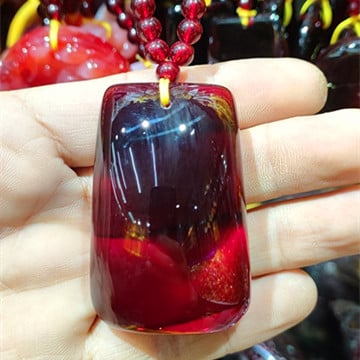 Colier cu design geometric, Material plastic/rezină, Lanț cu bile, Greutate 40 g