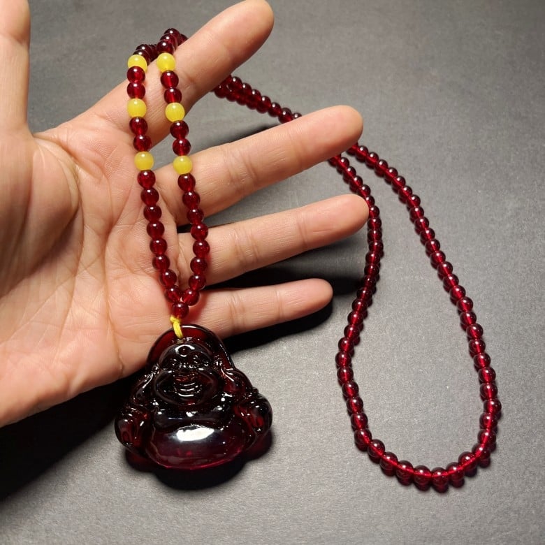 Colier cu design geometric, Material plastic/rezină, Lanț cu bile, Greutate 40 g