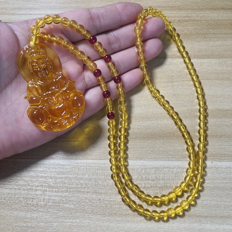 Colier cu design geometric, Material plastic/rezină, Lanț cu bile, Greutate 40 g