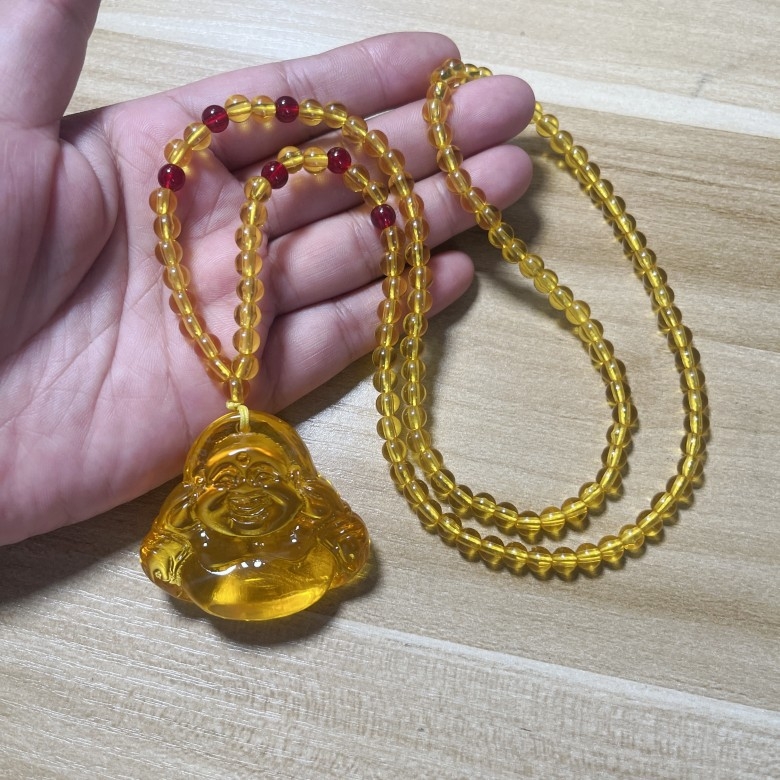 Colier cu design geometric, Material plastic/rezină, Lanț cu bile, Greutate 40 g