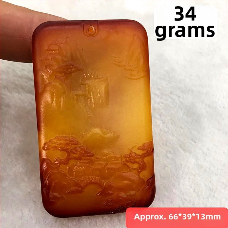 Μενταγιόν από κεχριμπάρι, γλυπτό, συνθετικό κεχριμπάρι, μοντέρνος μινιμαλισμός, διαύγεια VVS