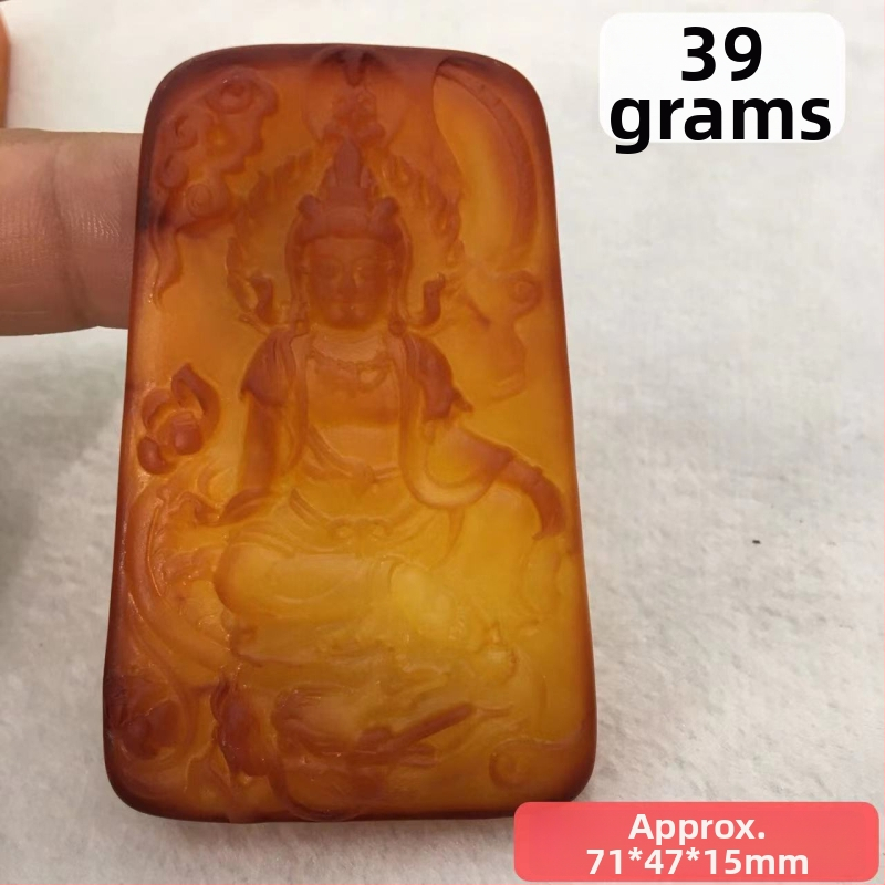 Μενταγιόν από κεχριμπάρι, γλυπτό, συνθετικό κεχριμπάρι, μοντέρνος μινιμαλισμός, διαύγεια VVS