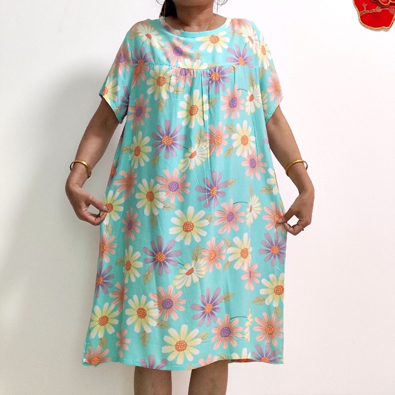 Flóra šaty z bavlno-saténovej látky, midi dĺžka, krátke rukávy, kruhový výstrih, ľahké a voľné