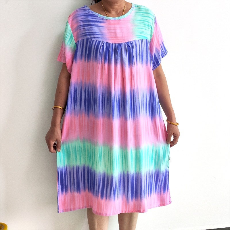 Flóra šaty z bavlno-saténovej látky, midi dĺžka, krátke rukávy, kruhový výstrih, ľahké a voľné