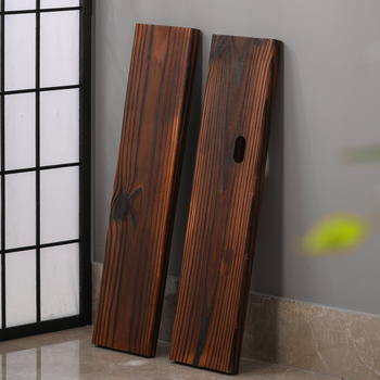 Természetes tömörfa vízfolyásos dekoráció halastóhoz és kertészeti tájhoz; kézzel készített keresztgerenda, karbonizált fa táblával