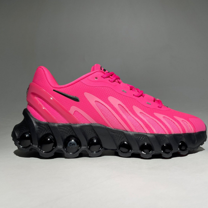 Max DN8 lélegző futócipő Aer párnás technológiával, hálós felsőrész, gumitalp, fűzős zárás, alacsony profil