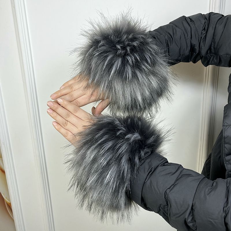 Gyerekeknek készült gyapjú parkas kabát műszőrme gallérral (tavasz 2023)