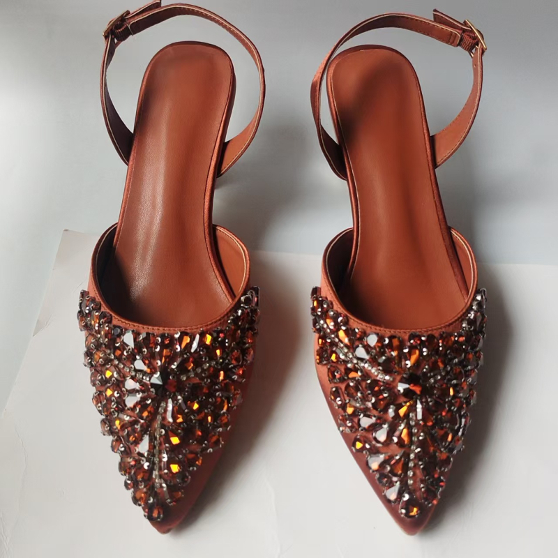 Pantofi dama cu cristale, cataramă, vârf ascuțit, toc tip pană 3–6 cm, partea superioară din piele naturală + plasă