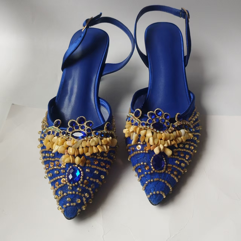 Pantofi dama cu cristale, cataramă, vârf ascuțit, toc tip pană 3–6 cm, partea superioară din piele naturală + plasă