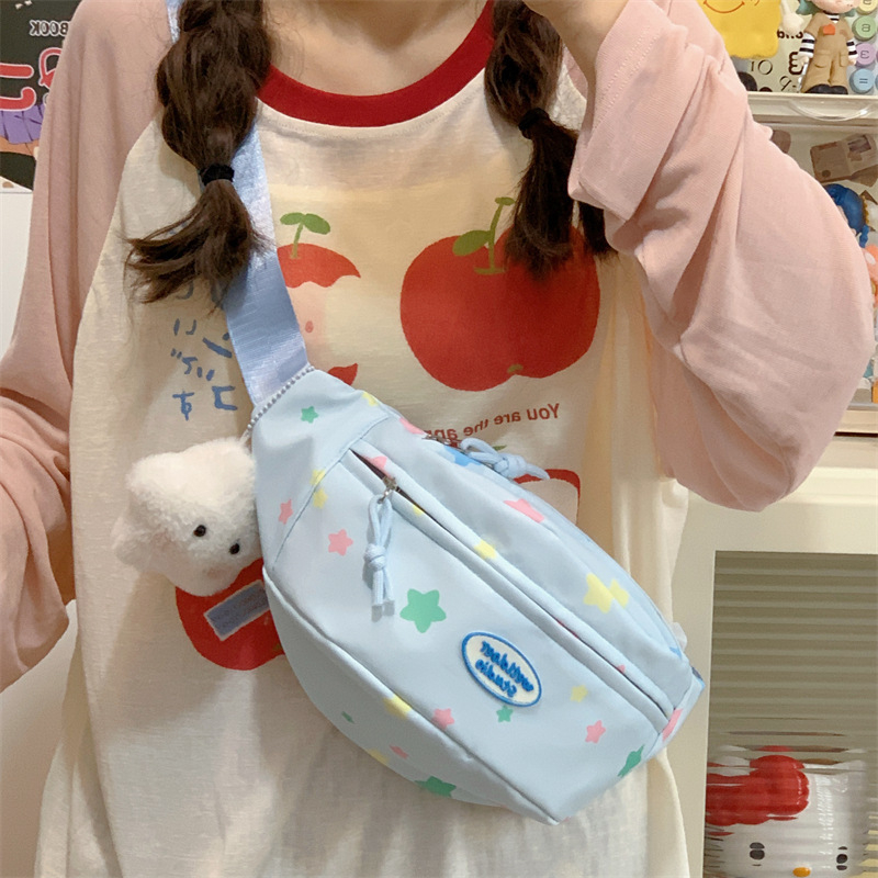 Geantă crossbody din nylon pentru femei, design urban minimalist, lansare vară 2025, închidere cu fermoar, căptușeală din poliester, buzunar intern ascuns cu fermoar, rigiditate medie, cu mai multe compartimente