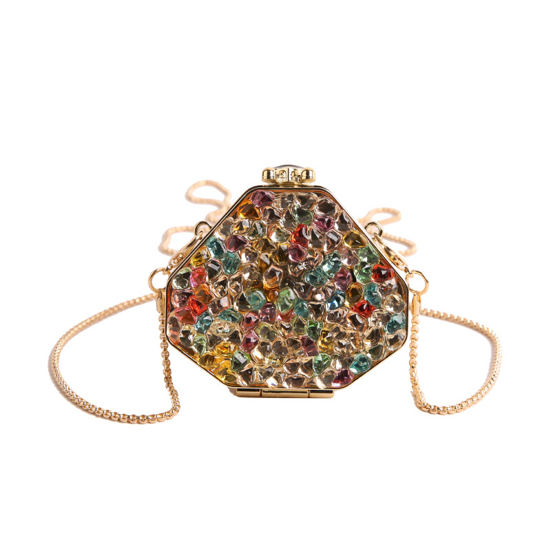 Ακρυλική χιαστί τσάντα, κυκλικό σχήμα, αστικός μινιμαλισμός, κλείσιμο με κλειδαριά, μονοϊμάντας