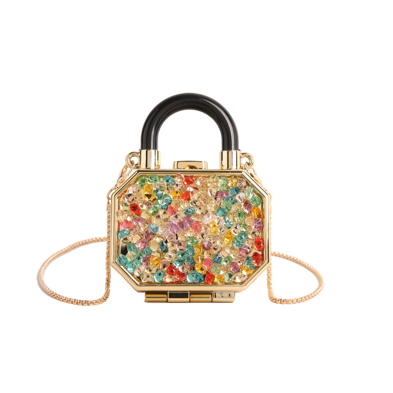 Ακρυλική χιαστί τσάντα, κυκλικό σχήμα, αστικός μινιμαλισμός, κλείσιμο με κλειδαριά, μονοϊμάντας