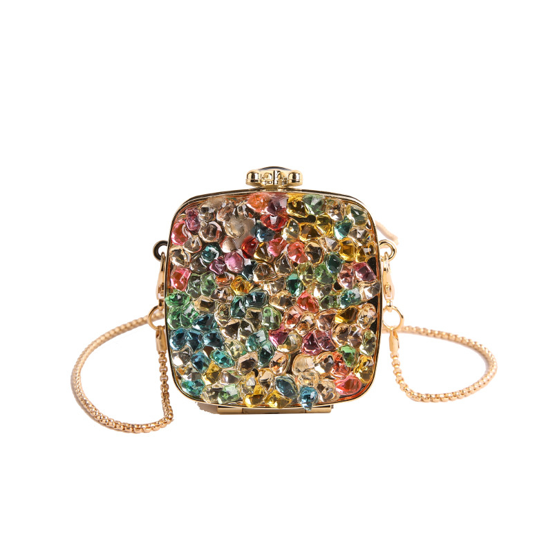 Ακρυλική χιαστί τσάντα, κυκλικό σχήμα, αστικός μινιμαλισμός, κλείσιμο με κλειδαριά, μονοϊμάντας