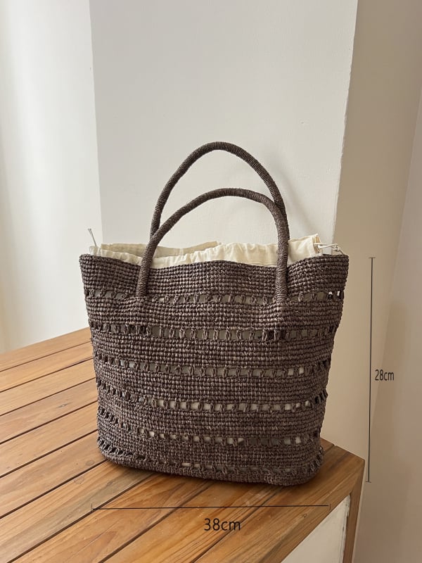 Taška zo rafie trávy, vzhľad koša, vnútorné vrecko, jar 2025 uvedenie, na každodenné použitie