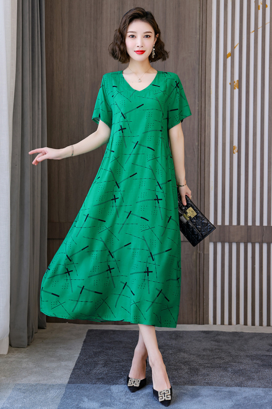 Potlačené šaty z bavlno-saténovej zmesi s viskózou 50–70%, stredná dĺžka, voľný pás, okrúhly výstrih, krátke rukávy