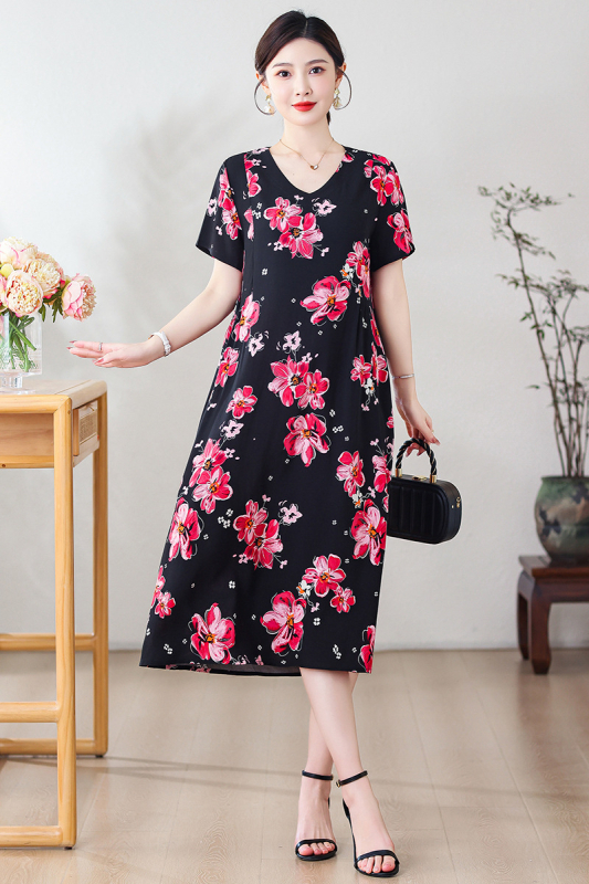 Potlačené šaty z bavlno-saténovej zmesi s viskózou 50–70%, stredná dĺžka, voľný pás, okrúhly výstrih, krátke rukávy