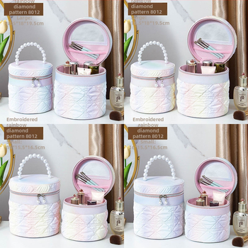 Kozmetička torbica s ogledalom, PVC materijal, zatvarač, karirani uzorak, prijenosna s univerzalnim kotačićima