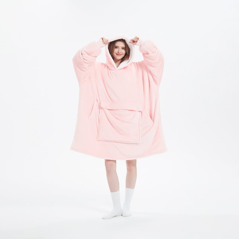 Plus-size pătură cu flanelă, cu glugă, cu buzunar mare — material poliester, greutate 300–500 g, pentru iarnă, calitate premium, stil modern minimalist