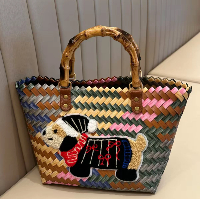 Πλεκτή PVC τσάντα χεριού, οβάλ παραλιακή τσάντα με ανοιχτή τσέπη, φρέσκο και γλυκό στυλ, PP επένδυση, καλοκαίρι 2024