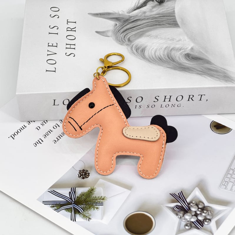 Pandantiv pentru geantă din piele naturală – stil urban minimalist, imprimeu animal, rezistent la uzură