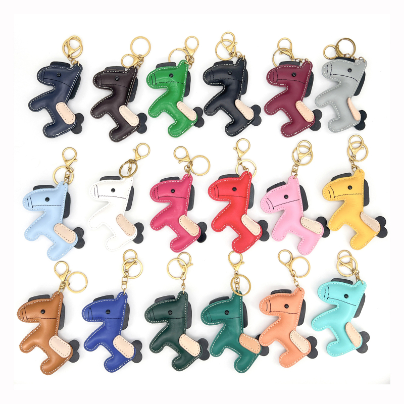 Pandantiv pentru geantă din piele naturală – stil urban minimalist, imprimeu animal, rezistent la uzură