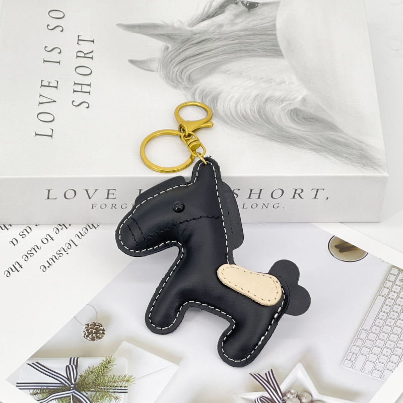 Pandantiv pentru geantă din piele naturală – stil urban minimalist, imprimeu animal, rezistent la uzură