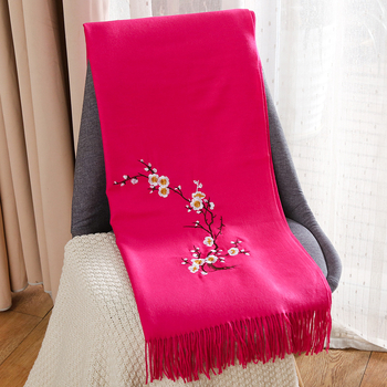 Imitált kasmírsál hímzéssel – szilva virág minta, warp szövés, meleg, téglalap alakú